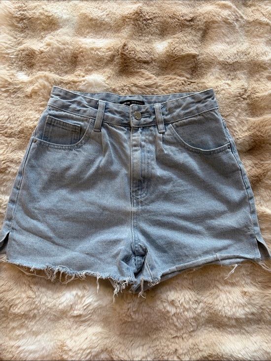 SHEIN Pants - SHEIN light wash high waist shorts raw hem size 26/US size 2